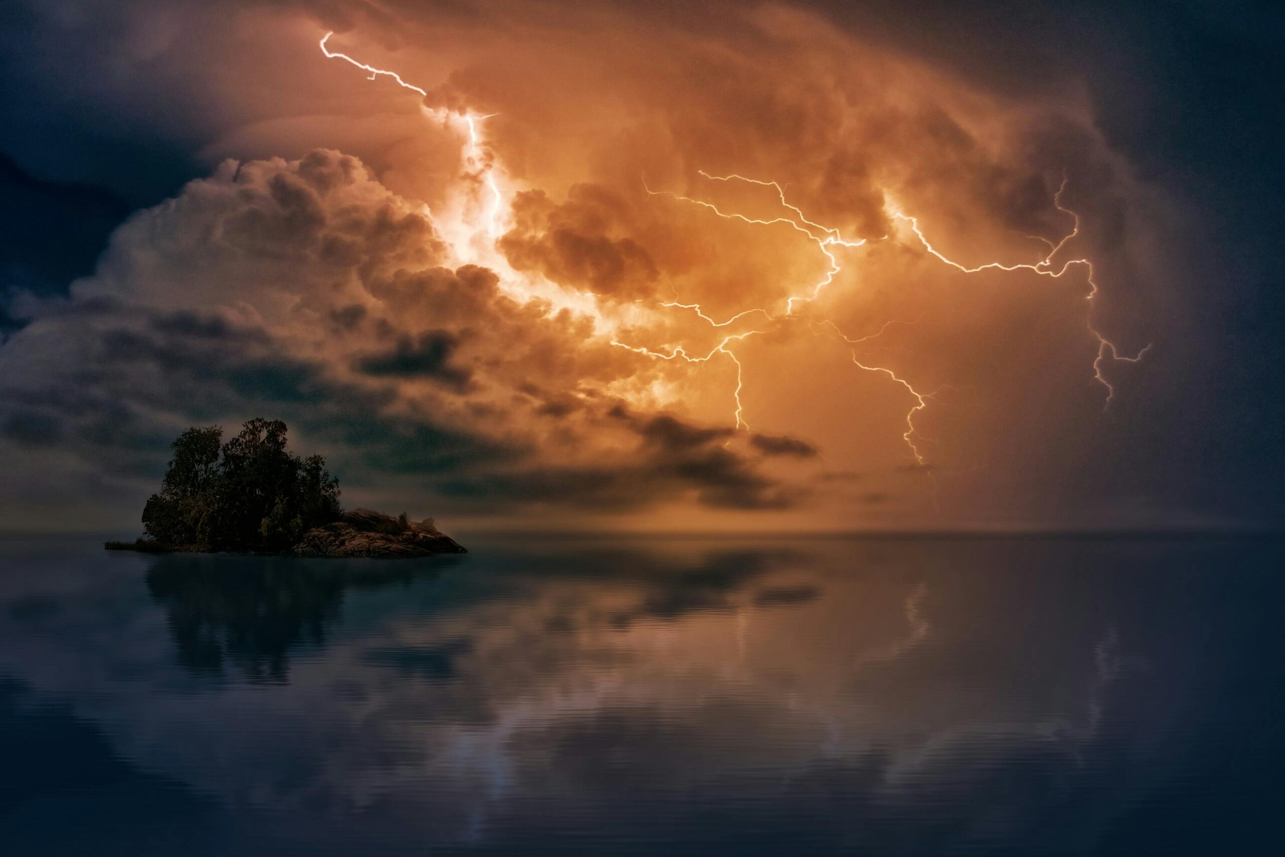 Lightning Arrester: Protecting Your Home from Storms