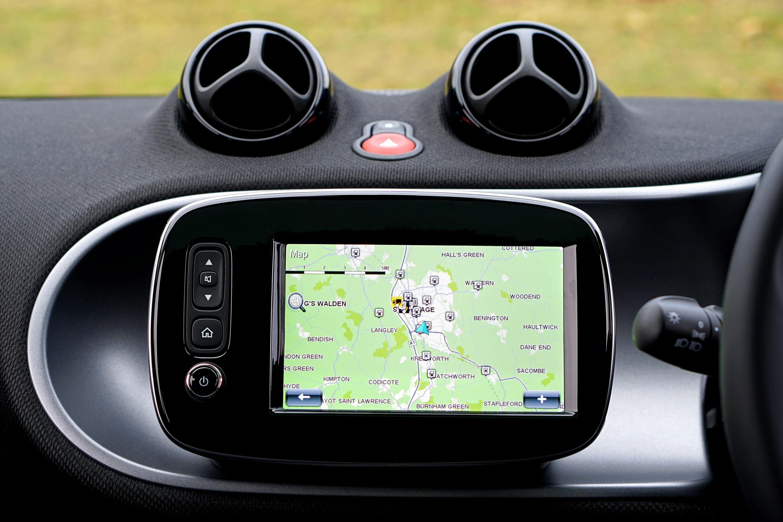 Vehicle GPS: Enhancing Fleet Management